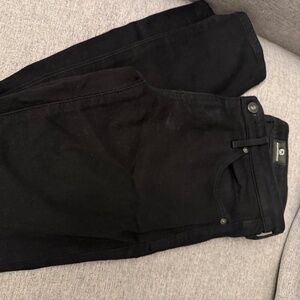 Black Skinny ankle cut jeans